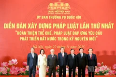 Chủ tịch Quốc hội Trần Thanh Mẫn và các đại biểu dự Diễn đàn. (Ảnh: DUY LINH)