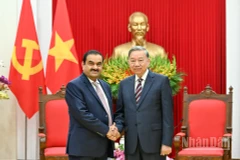 Tổng Bí thư Tô Lâm và ông Gautam Adani, Chủ tịch Tập đoàn Adani.