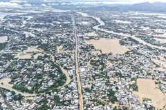 Lũ chồng lũ khiến khu vực phía tây tỉnh Khánh Hòa bị ngập sâu.