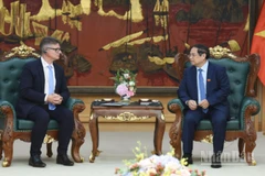 Thủ tướng Phạm Minh Chính tiếp ông Antoine Colin, Phó Chủ tịch cấp cao, phụ trách toàn cầu về chuyển đổi số và chuỗi cung ứng của Tập đoàn HP (Hoa Kỳ).