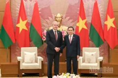 Chủ tịch Quốc hội Trần Thanh Mẫn và Chủ tịch Hạ viện Cộng hòa Belarus Igor Sergeyenko.