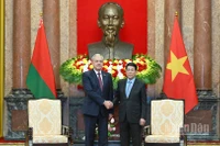 Chủ tịch nước Lương Cường và Chủ tịch Viện Đại biểu Quốc hội (Hạ viện) Cộng hòa Belarus Igor Sergeyenko.