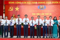 Thường trực Ban Bí thư Trần Cẩm Tú, Trưởng Ban Nội chính Trung ương Phan Đình Trạc cùng các đại biểu và đảng viên của Đảng bộ Cơ quan Ban Nội chính Trung ương tại Đại hội.