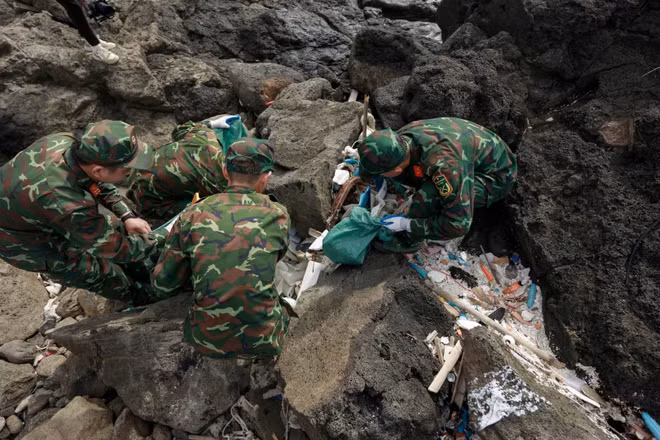 Rác thải nhựa đang trở thành mối đe dọa đối với môi trường và hệ sinh thái biển. (Ảnh: WWF Việt Nam)