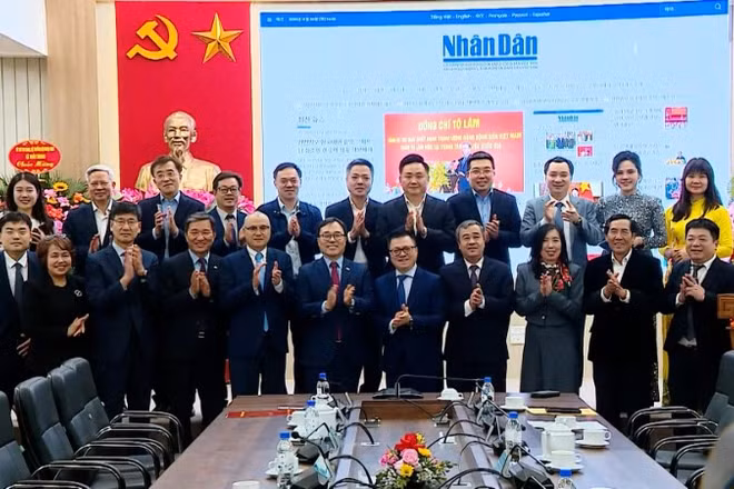 [Video] Ra mắt Báo Nhân Dân điện tử tiếng Hàn Quốc