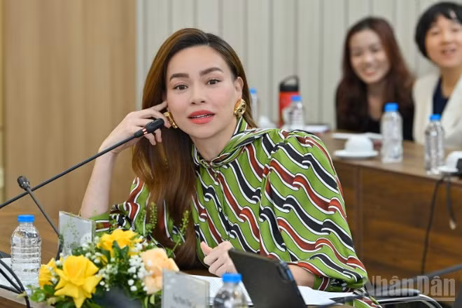 Ca sĩ Hồ Ngọc Hà: "Nhiều dự án tại Hành động vì Cộng đồng đã làm lay động trái tim người mẹ như tôi". (Ảnh: THỦY NGUYÊN)
