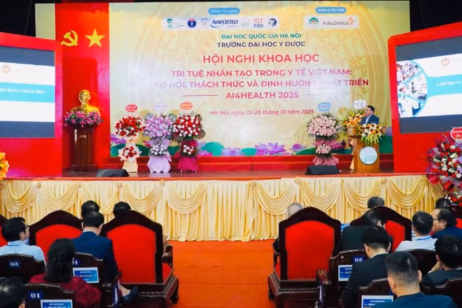 Phiên toàn thể tại Hội nghị khoa học AI4Health 2025