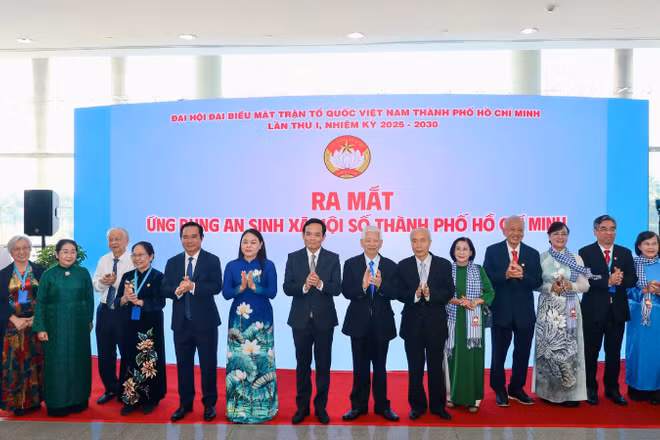 Lễ ra mắt ứng dụng An sinh xã hội số.