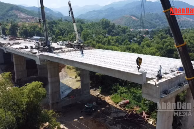[Video] Đẩy nhanh tiến độ các dự án cao tốc phía Bắc 