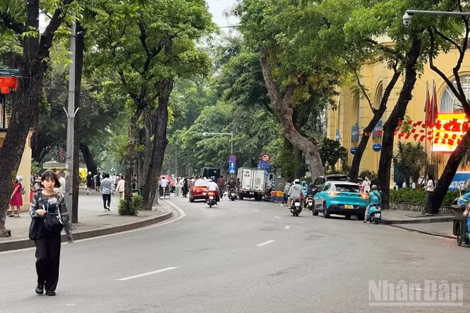 Hà Nội áp dụng thí điểm vùng phát thải thấp ở trung tâm Hà Nội từ ngày 1/7/2026.