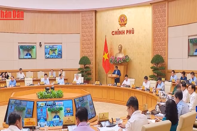 [Video] Thủ tướng chỉ đạo triển khai đồng bộ các giải pháp, phấn đấu hoàn thành mục tiêu năm 2025
