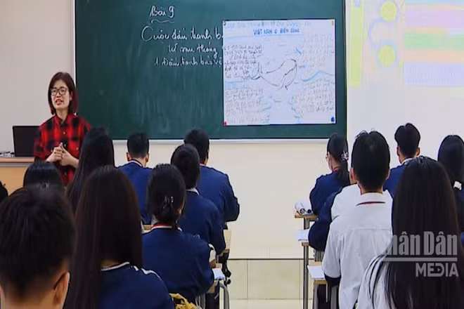 [Video] Hà Nội có thêm 3.000 chỗ học lớp 10, giảm áp lực tuyển sinh