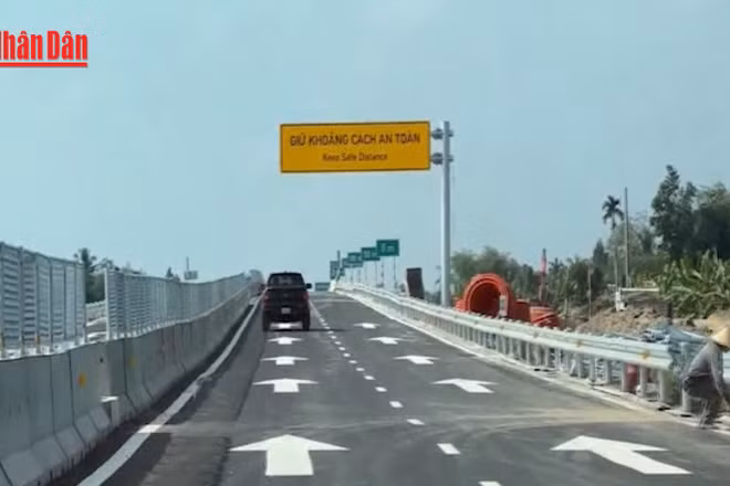 [Video] Tạm dừng khai thác đoạn cao tốc Hậu Giang – Cà Mau từ 13 giờ ngày 16/3 