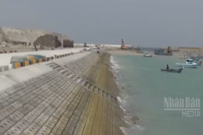[Video] Hoàn thành khu neo đậu tránh trú bão tại đặc khu Phú Quý 