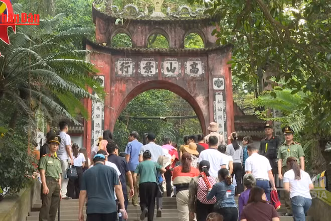 [Video] Bảo đảm an ninh trật tự tại Lễ hội Đền Hùng