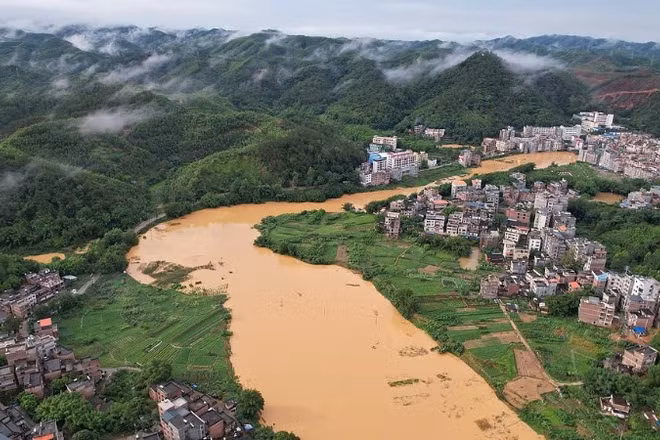 Nước sông dâng cao tại Quảng Tây. (Nguồn: CGTN)