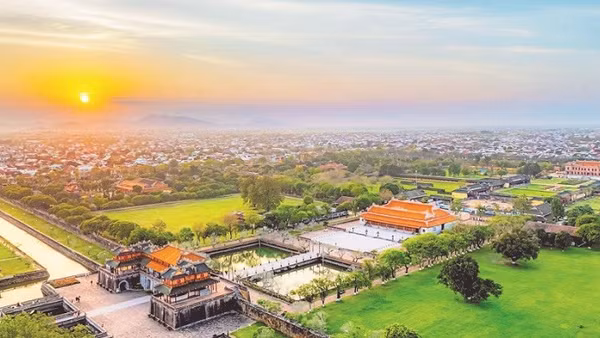 Du lịch Huế có sự chuyển mình mạnh mẽ nhưng chưa thể hiện rõ qua số thu ngân sách.