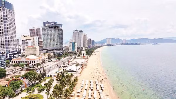 Nha Trang sở hữu bãi biển đẹp nhất thế giới.