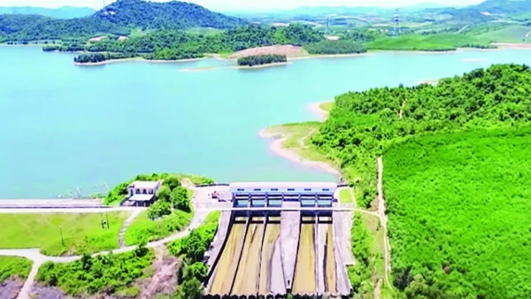 Công trình thủy lợi giữ vai trò cung cấp nước thô cho nhà máy nước sạch tại Nghệ An.