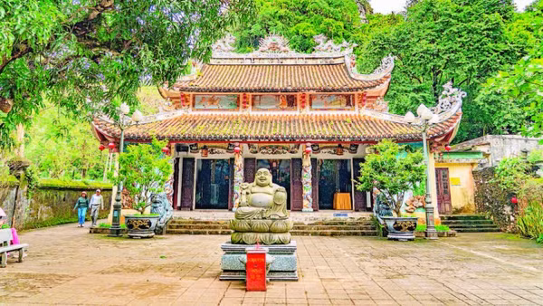 Quốc tự Tam Thai - một trong những ngôi chùa được xây dựng rất sớm tại Ngũ Hành Sơn.