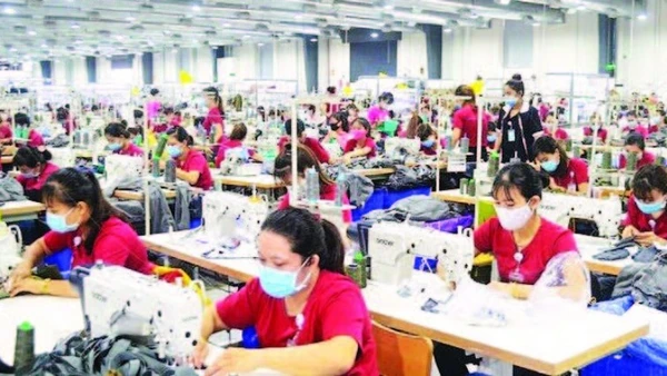 Dự án nhà ở xã hội công đoàn sẽ giúp hàng nghìn đoàn viên công đoàn, công nhân, người lao động đang làm việc tại Khu công nghiệp VSIP Quảng Ngãi và Khu công nghiệp Tịnh Phong an cư, lạc nghiệp. (Ảnh HIỂN CỪ)