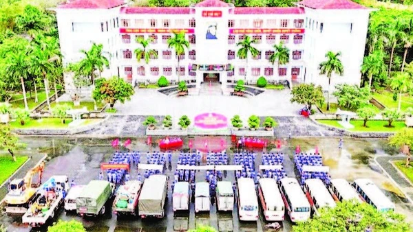 Vùng 3 Hải quân vừa tổ chức xuất quân thực hiện “Chiến dịch Quang Trung”.