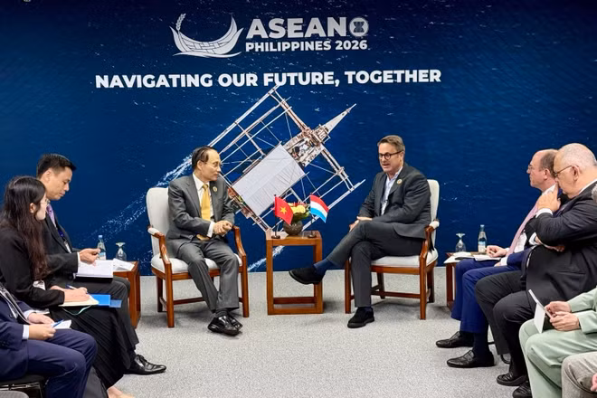 Phó Thủ tướng, Bộ trưởng Ngoại giao Xavier Bettel bày tỏ ấn tượng trước đà phát triển mạnh mẽ của kinh tế Việt Nam.