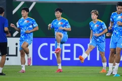 U23 Việt Nam trở lại sân tập chuẩn bị cho trận tứ kết gặp U23 UAE. (Ảnh: VFF)