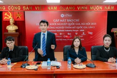 Đại diện Ban Tổ chức chia sẻ thông tin về diễn đàn năm nay. 