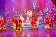 Tiết mục nghệ thuật chào mừng liên hoan.