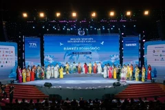 Đêm bán kết Hoa hậu Sinh viên Hòa bình Việt Nam 2025 quy tụ 44 thí sinh tranh tài. (Ảnh: BAN TỔ CHỨC)