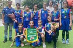 Từ sân bóng, Trà My cùng các em nhỏ đã học được nhiều bài học quý giá từ thể thao. (Ảnh: NVCC)