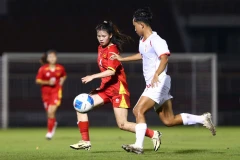 U19 nữ Việt Nam (áo đỏ) khởi đầu thuận lợi tại Giải vô địch U19 nữ Đông Nam Á 2025. (Ảnh: VFF)