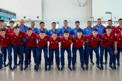 Ban huấn luyện cùng các tuyển thủ futsal Việt Nam lên đường tham dự Vòng chung kết futsal châu Á 2026. (Ảnh: VFF)