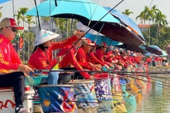 Các vận động viên trong buổi thi đấu. 