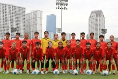 Đội hình đội tuyển U16 nữ Việt Nam chuẩn bị cho giải đấu khu vực sắp tới. (Ảnh: VFF)