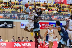 Nha Trang Dolphins vất vả vượt qua V Islanders. (Ảnh: VBA)