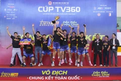 Đại học Đà Nẵng lên ngôi vô địch nam. 