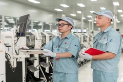 Sản xuất sản phẩm công nghệ cao tại Tổng công ty Sản xuất thiết bị Viettel.
