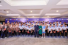Các thành viên câu lạc bộ Hà Nội tại Lễ xuất quân mùa giải V-League 2025/26.