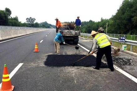 Điện Biên: Thông báo sửa chữa hư hỏng nền mặt đường và xây dựng đường cứu nạn tại QL.279