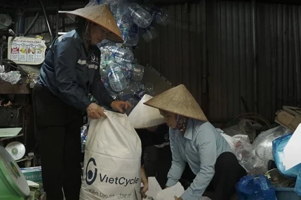 Những "Chiến binh xanh" và hành trình 5 năm hồi sinh rác thải nhựa.