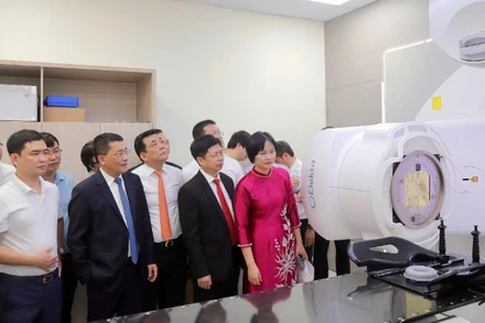 Bệnh viện K vừa đưa vào sử dụng hệ thống xạ trị gia tốc và CT mô phỏng 4D mới.