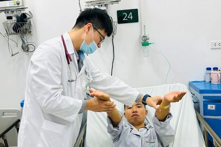 Đánh giá khả năng phục hồi sau điều trị cho người bệnh tại Trung tâm đột quỵ (Bệnh viện Bạch Mai).