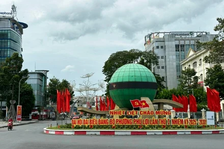 Tại Trung tâm phường Phú Lợi thường xuyên diễn ra các hoạt động kinh tế-xã hội năng động, phong phú.