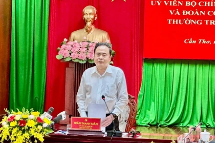 Chủ tịch Quốc hội Trần Thanh Mẫn phát biểu kết luận cuộc làm việc. 