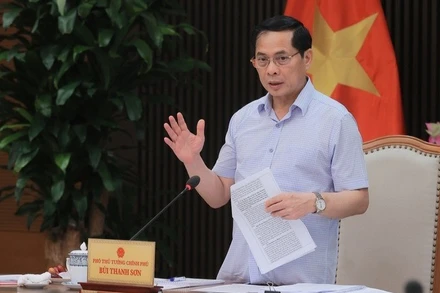 Phó Thủ tướng Bùi Thanh Sơn chủ trì họp rà soát công tác chuẩn bị Đại hội Đảng bộ của 3 bộ, cơ quan. (Ảnh: VGP)