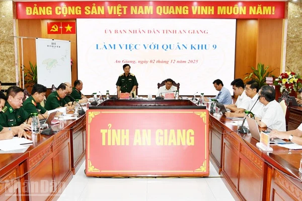 Quang cảnh buổi làm việc.