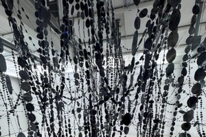 Chi tiết tác phẩm vật lý của Lê Tuấn Ry ở Hà Nội.