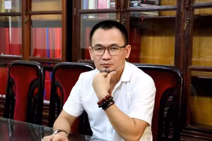 Tiến sĩ Đinh Đức Tiến.